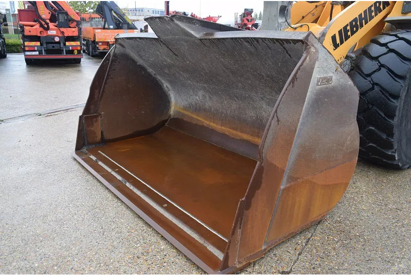 Liebherr L576 X power -stock id93 - Колісний навантажувач: фото 4 Liebherr L576 X power -stock id93 - Колісний навантажувач: фото 4