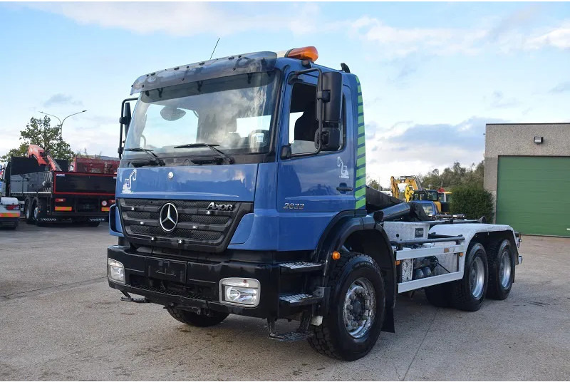 Mercedes-Benz Axor 2633 - Гаковий мультиліфт вантажівка: фото 2 Mercedes-Benz Axor 2633 - Гаковий мультиліфт вантажівка: фото 2