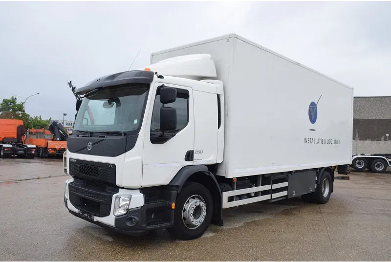 Volvo FE 250 - Вантажівка з закритим кузовом: фото 1 Volvo FE 250 - Вантажівка з закритим кузовом: фото 1