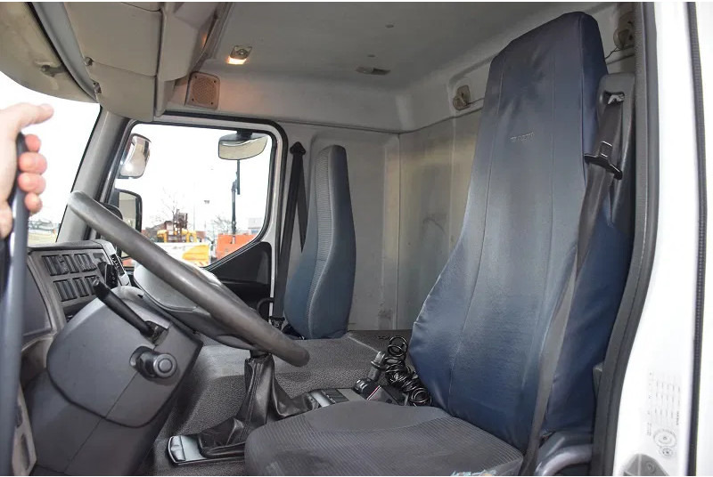 Вантажівка з закритим кузовом Volvo FE 300: фото 11 Вантажівка з закритим кузовом Volvo FE 300: фото 11