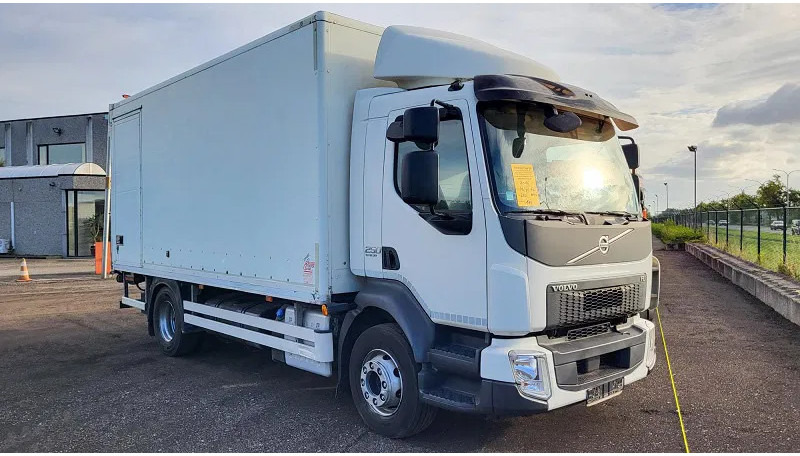 Volvo FL 250 - Вантажівка з закритим кузовом: фото 1 Volvo FL 250 - Вантажівка з закритим кузовом: фото 1