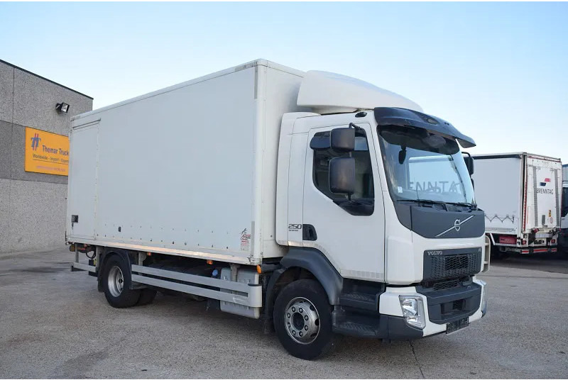 Volvo FL 250 - Вантажівка з закритим кузовом: фото 4 Volvo FL 250 - Вантажівка з закритим кузовом: фото 4