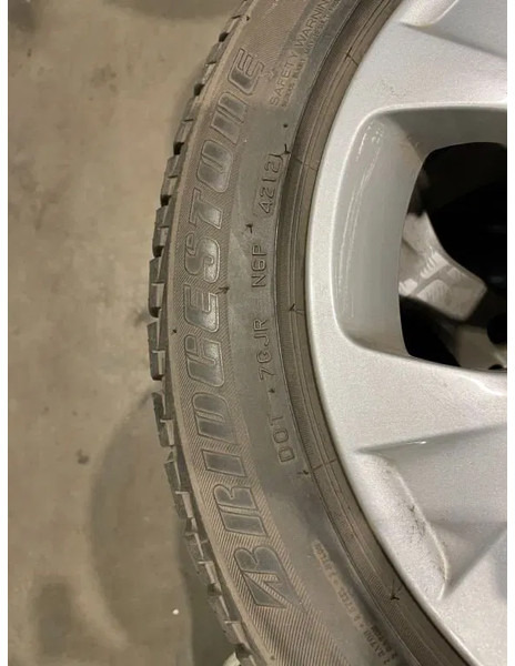 BMW *BMW velgen met Brigdestone banden *225/50 R17 - Шини і диски в категорії Легкові автомобілі: фото 3 BMW *BMW velgen met Brigdestone banden *225/50 R17 - Шини і диски в категорії Легкові автомобілі: фото 3
