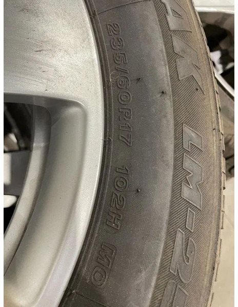 Bridgestone *Mercedes velgen 17 inch met Bridgestone banden*235/60 R17 - Шини і диски в категорії Легкові автомобілі: фото 4 Bridgestone *Mercedes velgen 17 inch met Bridgestone banden*235/60 R17 - Шини і диски в категорії Легкові автомобілі: фото 4