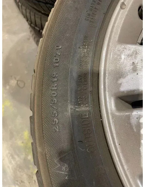 Kumho Kumho banden met Mercedes velgen 255/50 R19 107V - Шини і диски в категорії Легкові автомобілі: фото 4 Kumho Kumho banden met Mercedes velgen 255/50 R19 107V - Шини і диски в категорії Легкові автомобілі: фото 4
