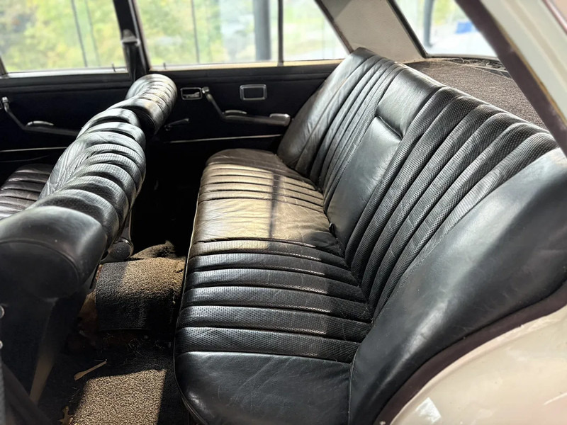 Mercedes-Benz 280SE *OldTimer*Automaat*LerenZetels*Schuifdak* - Легковий автомобіль: фото 4 Mercedes-Benz 280SE *OldTimer*Automaat*LerenZetels*Schuifdak* - Легковий автомобіль: фото 4