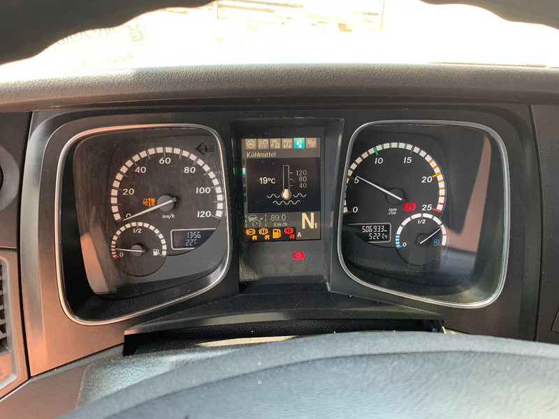 Mercedes-Benz Actros 2548 6X2 + Aanhanger*Palfinger crane*Cruise control*Airco* - Тентована вантажівка, Вантажівка з маніпулятором: фото 4 Mercedes-Benz Actros 2548 6X2 + Aanhanger*Palfinger crane*Cruise control*Airco* - Тентована вантажівка, Вантажівка з маніпулятором: фото 4