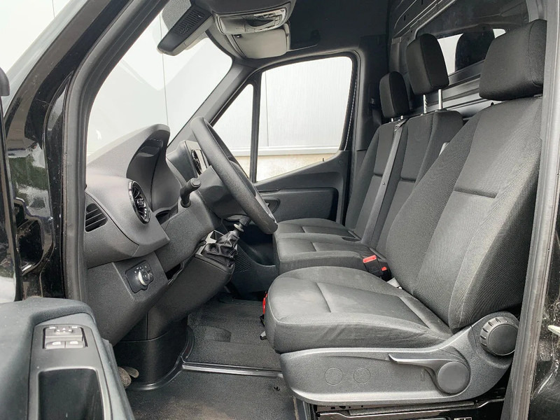 Mercedes-Benz Sprinter 314 *L2H2*Achteruitrijcamera*Elektr.Spiegels*Navigatie*Airconditioning* - Суцільнометалевий фургон: фото 5 Mercedes-Benz Sprinter 314 *L2H2*Achteruitrijcamera*Elektr.Spiegels*Navigatie*Airconditioning* - Суцільнометалевий фургон: фото 5