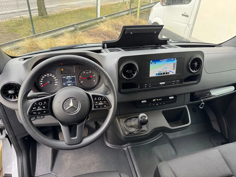 Mercedes-Benz Sprinter 315 L3H2*360°Camera*parktronic*cruise control*zetelverwarming* - Суцільнометалевий фургон: фото 4 Mercedes-Benz Sprinter 315 L3H2*360°Camera*parktronic*cruise control*zetelverwarming* - Суцільнометалевий фургон: фото 4