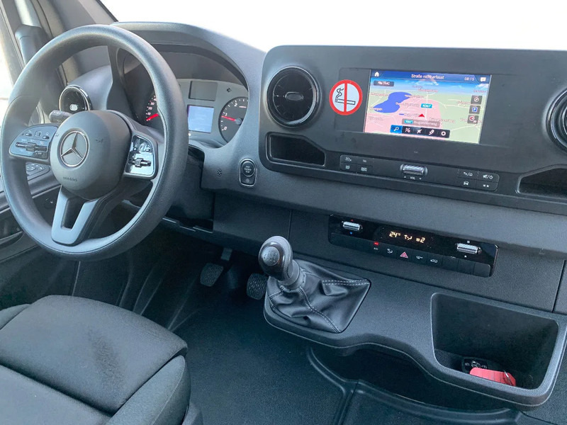 Mercedes-Benz Sprinter 317 CDI*L2H2*360°Camera*Zetelverwarming*Tempomat*Navi* - Суцільнометалевий фургон: фото 5 Mercedes-Benz Sprinter 317 CDI*L2H2*360°Camera*Zetelverwarming*Tempomat*Navi* - Суцільнометалевий фургон: фото 5