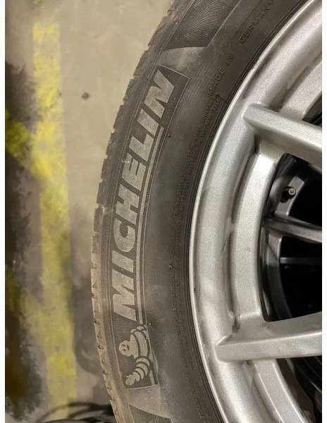 Michelin *205/55 R16 - Шини і диски в категорії Легкові автомобілі: фото 3 Michelin *205/55 R16 - Шини і диски в категорії Легкові автомобілі: фото 3