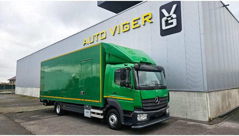 Mercedes-Benz Atego 1018 *L*Achteruitrijcamera*Automaat*Airco*Dhollandia Laadbrug*7149cm - Вантажівка: фото 1 Mercedes-Benz Atego 1018 *L*Achteruitrijcamera*Automaat*Airco*Dhollandia Laadbrug*7149cm - Вантажівка: фото 1