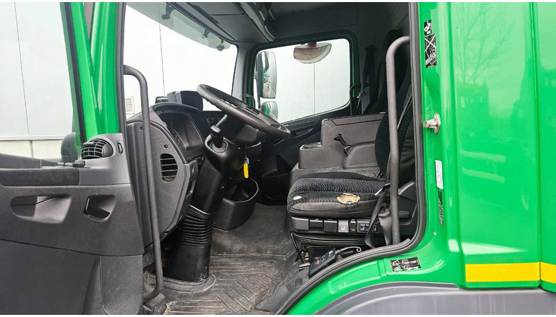 Mercedes-Benz Atego 1018 *L*Achteruitrijcamera*Automaat*Airco*Dhollandia Laadbrug*7149cm - Вантажівка: фото 3 Mercedes-Benz Atego 1018 *L*Achteruitrijcamera*Automaat*Airco*Dhollandia Laadbrug*7149cm - Вантажівка: фото 3