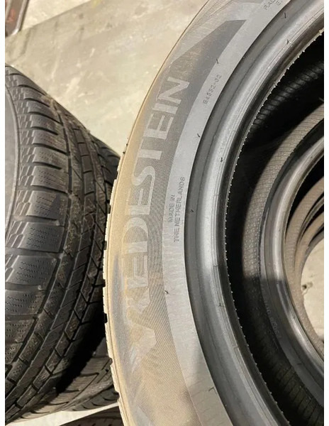 Vredestein Vredestein banden maat 255/50 R19 107 W M+S - Шина в категорії Легкові автомобілі: фото 2 Vredestein Vredestein banden maat 255/50 R19 107 W M+S - Шина в категорії Легкові автомобілі: фото 2