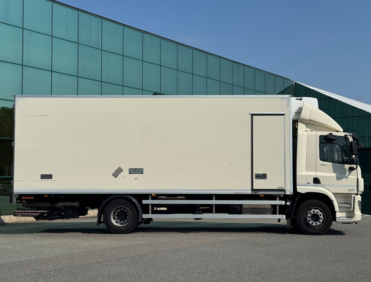 Рефрижератор вантажівка DAF CF 250 Carrier Supra 1150 Multi Temp 561.000 KM Tail Lift NL Truck: фото 6