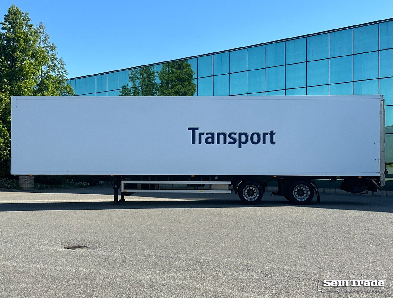 Jumbo 2 Alxe SOR Isolated BOX Tail Lift Steering Axle Holland-Trailer - Закритий кузов напівпричіп: фото 2 Jumbo 2 Alxe SOR Isolated BOX Tail Lift Steering Axle Holland-Trailer - Закритий кузов напівпричіп: фото 2