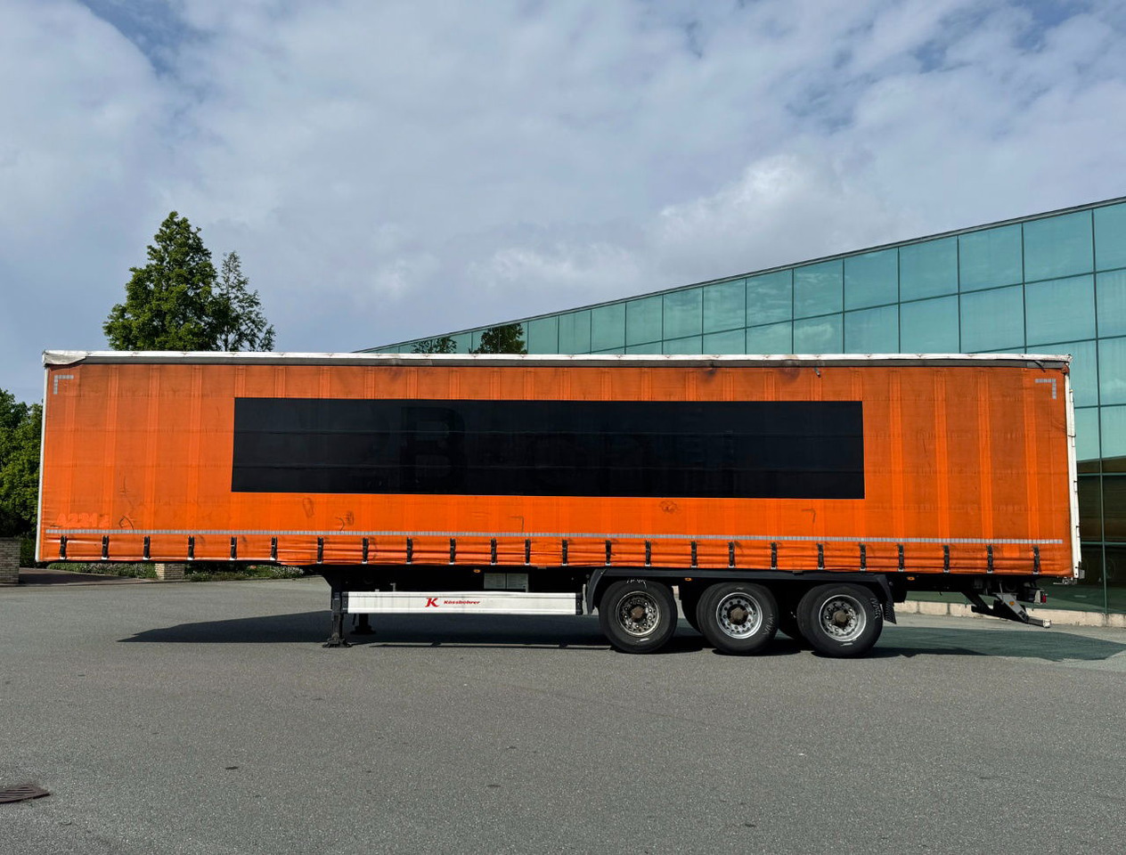 KAESSBOHRER Maxima Drum Brakes Sliding Roof NO Rust Galvanised Chassis TOP Condi - Тентований напівпричіп: фото 2 KAESSBOHRER Maxima Drum Brakes Sliding Roof NO Rust Galvanised Chassis TOP Condi - Тентований напівпричіп: фото 2