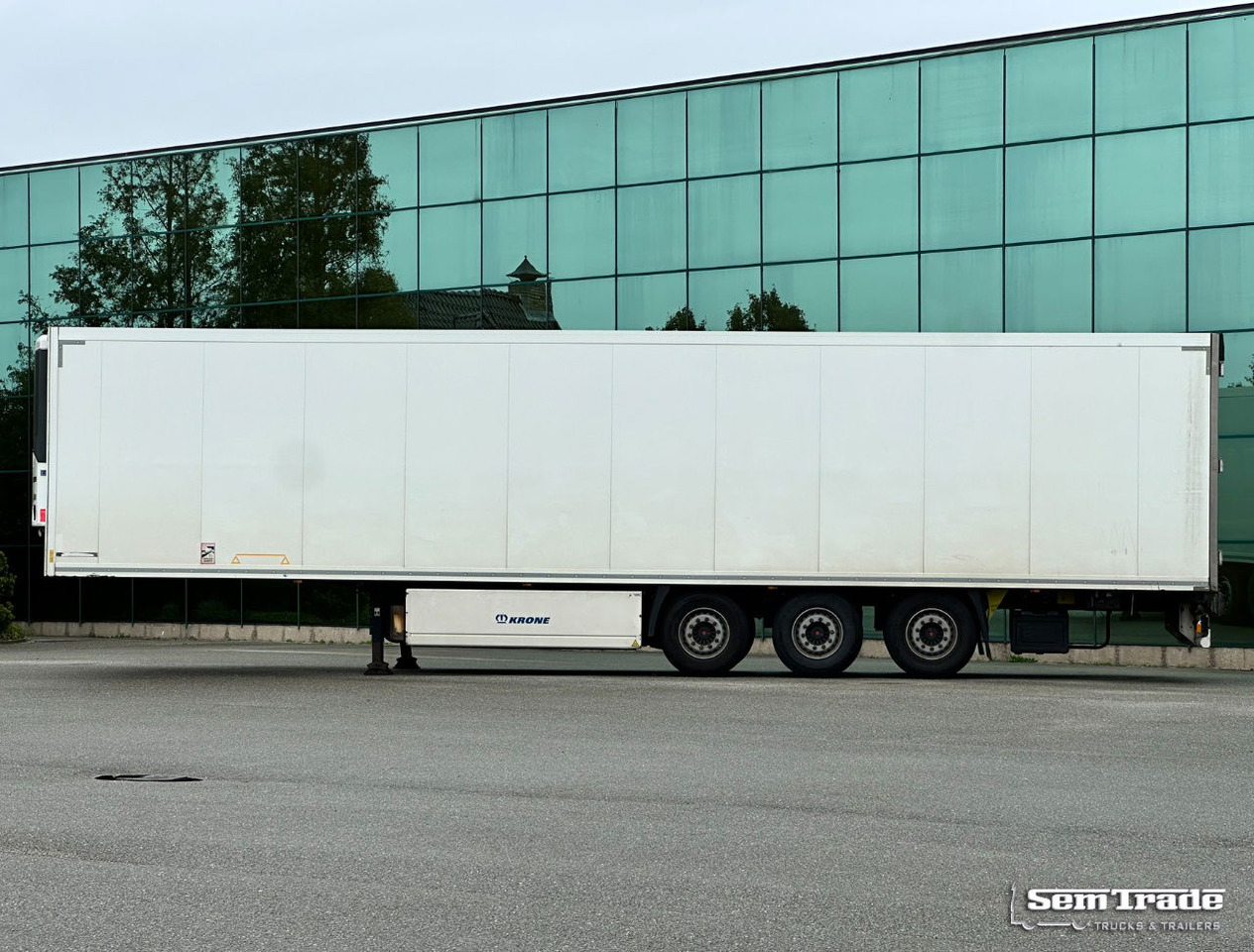 Krone TKS Thermo King SLXe Spectrum BI-Temp Lift Axle Holland-Trailer - Рефрижератор напівпричіп: фото 2 Krone TKS Thermo King SLXe Spectrum BI-Temp Lift Axle Holland-Trailer - Рефрижератор напівпричіп: фото 2