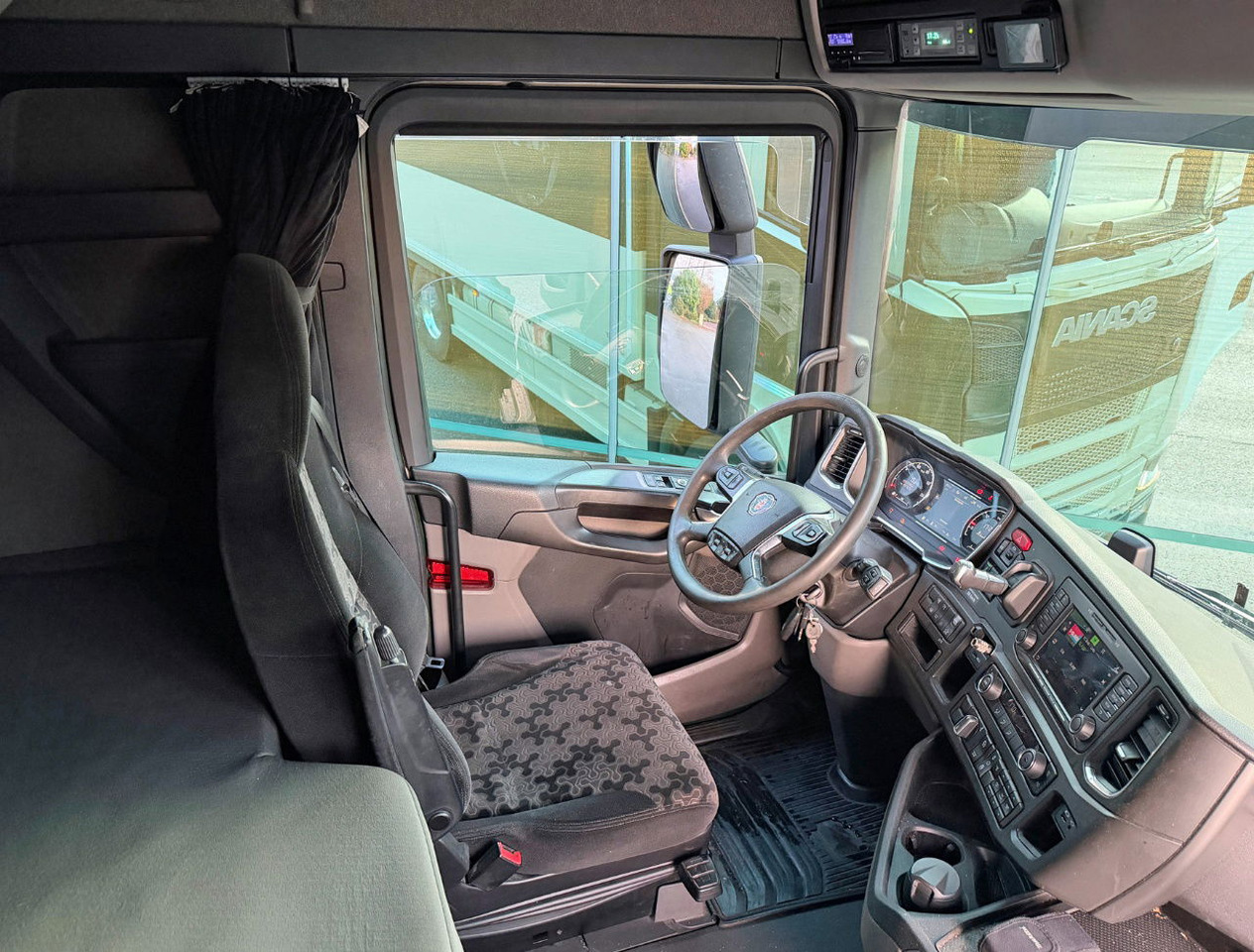 Рефрижератор вантажівка Scania S450 Full AIR Retarder VAN Beurden Isolated BOX Hydrarolls TRS Cooling NL-Truck: фото 12 Рефрижератор вантажівка Scania S450 Full AIR Retarder VAN Beurden Isolated BOX Hydrarolls TRS Cooling NL-Truck: фото 12