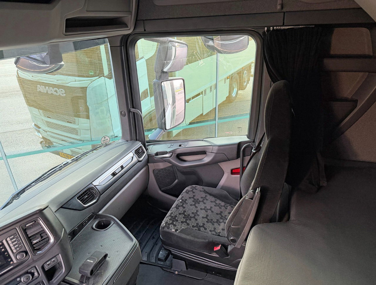 Рефрижератор вантажівка Scania S450 Full AIR Retarder VAN Beurden Isolated BOX Hydrarolls TRS Cooling NL-Truck: фото 8 Рефрижератор вантажівка Scania S450 Full AIR Retarder VAN Beurden Isolated BOX Hydrarolls TRS Cooling NL-Truck: фото 8