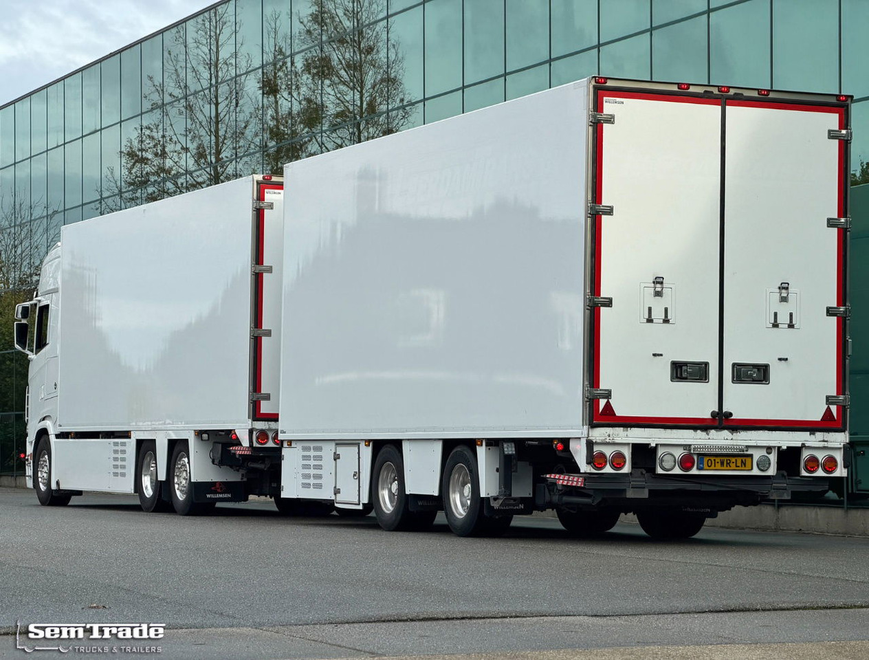 Scania S660 V8 Retarder Full Options 50CC VAN Beurden Boxes 2x Lift Super Condition - Рефрижератор вантажівка: фото 3 Scania S660 V8 Retarder Full Options 50CC VAN Beurden Boxes 2x Lift Super Condition - Рефрижератор вантажівка: фото 3