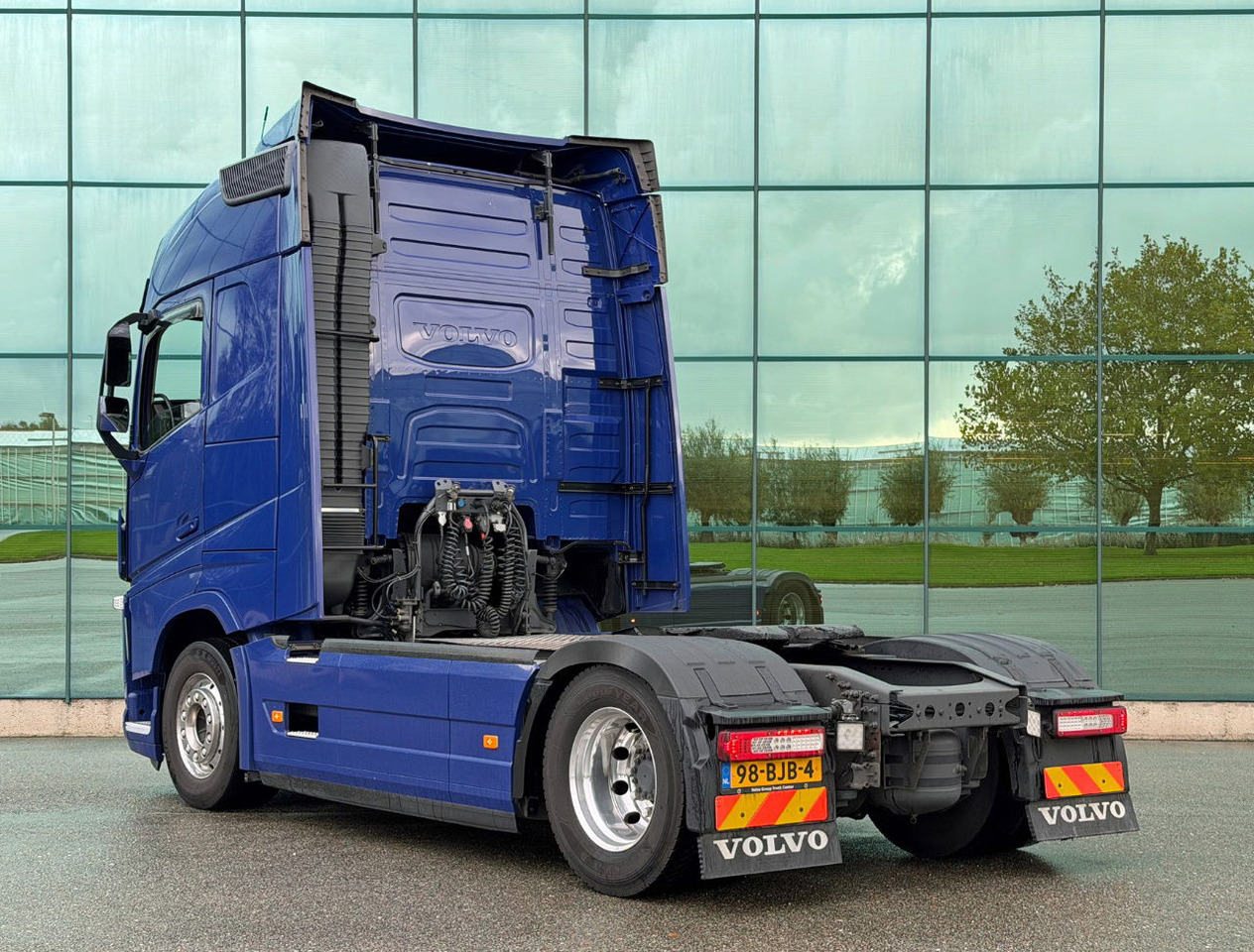 Volvo FH 460 Globetrotter 2x Tanks 811.000 KM TOP Condition NL Truck - Тягач: фото 3 Volvo FH 460 Globetrotter 2x Tanks 811.000 KM TOP Condition NL Truck - Тягач: фото 3