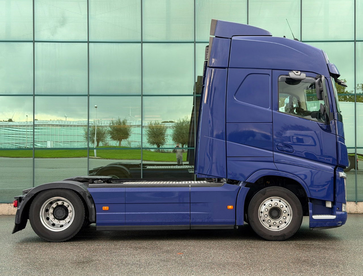 Volvo FH 460 Globetrotter 2x Tanks 811.000 KM TOP Condition NL Truck - Тягач: фото 5 Volvo FH 460 Globetrotter 2x Tanks 811.000 KM TOP Condition NL Truck - Тягач: фото 5