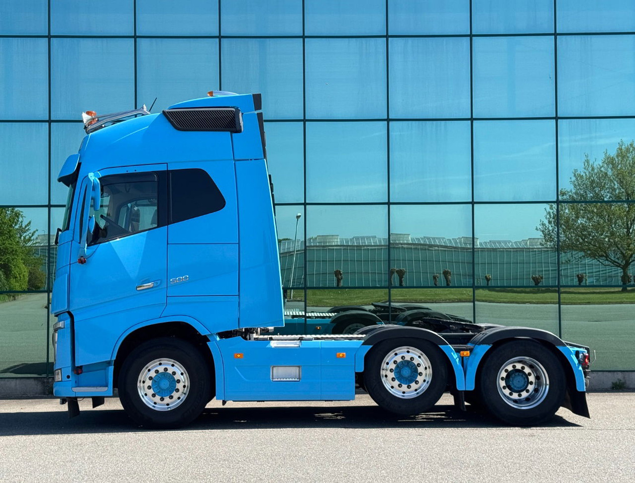 Volvo FH 500 6X2 Globetrotter 2x Tanks 672.000 KM TOP Condition NL Truck - Тягач: фото 2 Volvo FH 500 6X2 Globetrotter 2x Tanks 672.000 KM TOP Condition NL Truck - Тягач: фото 2