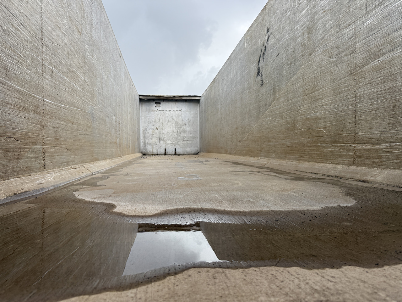 STAS 67m3 ADR classes EX II. FL. OX. AT - Самоскид напівпричіп: фото 4 STAS 67m3 ADR classes EX II. FL. OX. AT - Самоскид напівпричіп: фото 4