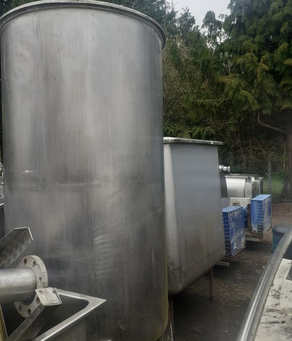 Tanks à lait inox, Bacs inox diverses dimensions,Plonges inox,armoires inox,reserves eau pluviale, - Резервуар для зберігання: фото 1 Tanks à lait inox, Bacs inox diverses dimensions,Plonges inox,armoires inox,reserves eau pluviale, - Резервуар для зберігання: фото 1