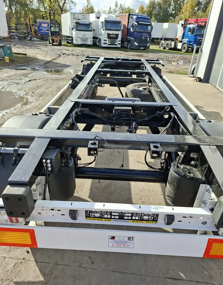 Krone BDF osie SAF przyczepa - Контейнеровоз/ Змінний кузов причіп: фото 4 Krone BDF osie SAF przyczepa - Контейнеровоз/ Змінний кузов причіп: фото 4