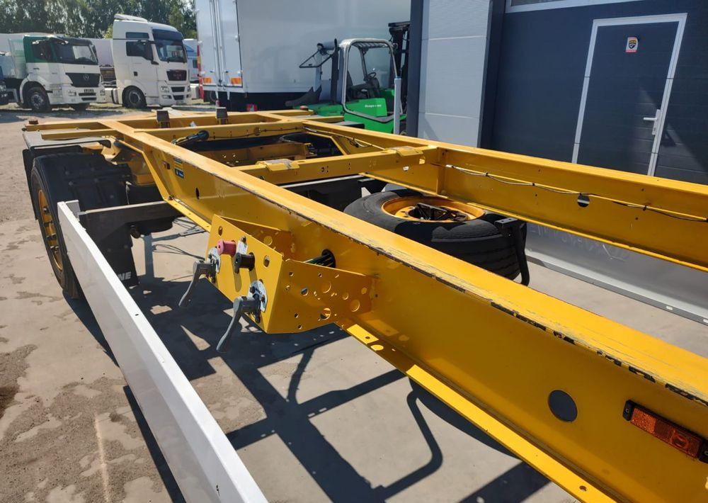 Krone Przyczepa BDF Krone - Контейнеровоз/ Змінний кузов причіп: фото 5 Krone Przyczepa BDF Krone - Контейнеровоз/ Змінний кузов причіп: фото 5