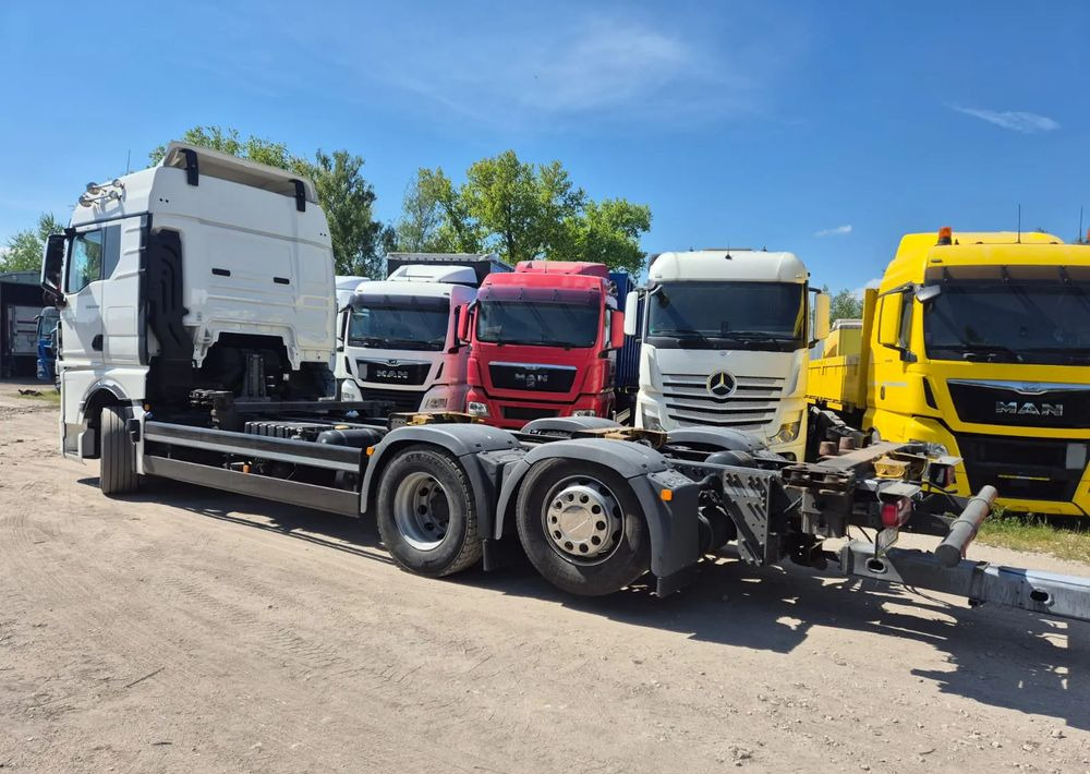 MAN MAN TGX BDF 26-510 oś skrętna - Вантажівка шасі: фото 3 MAN MAN TGX BDF 26-510 oś skrętna - Вантажівка шасі: фото 3