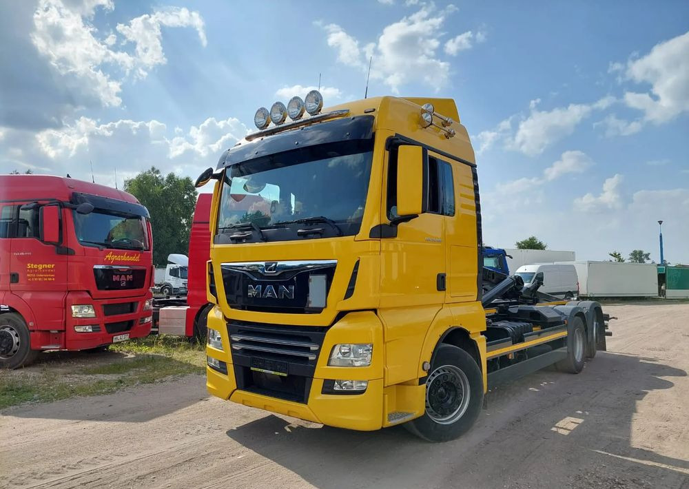 MAN TGX 26-500 Hakowiec oś skrętna - Гаковий мультиліфт вантажівка: фото 2 MAN TGX 26-500 Hakowiec oś skrętna - Гаковий мультиліфт вантажівка: фото 2
