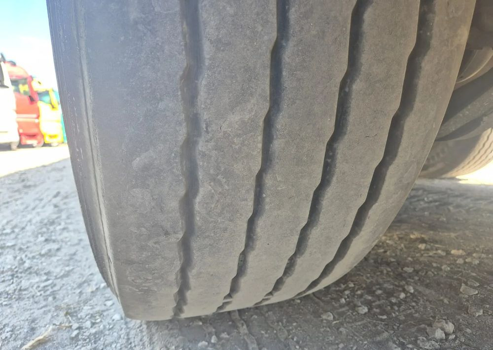 З рухомою підлогою напівпричіп Stas Naczepa STAS ruchoma podłoga 92m: фото 13 З рухомою підлогою напівпричіп Stas Naczepa STAS ruchoma podłoga 92m: фото 13