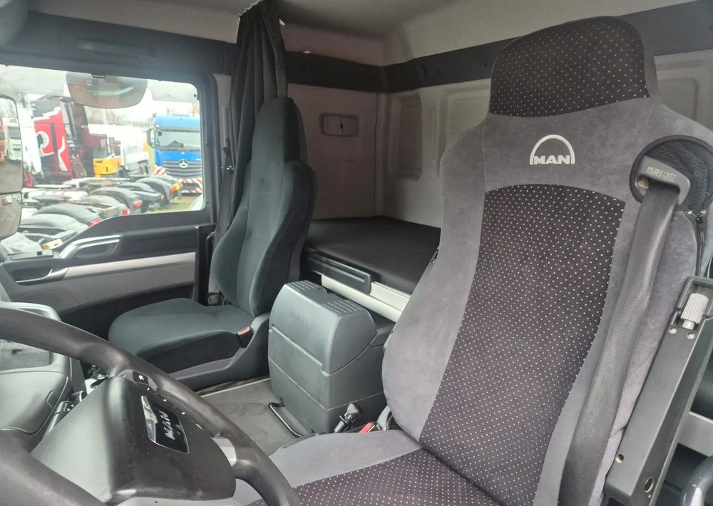 MAN TGS 18.400 Euro 6 Nauka jazdy - Тягач, Тентований напівпричіп: фото 4 MAN TGS 18.400 Euro 6 Nauka jazdy - Тягач, Тентований напівпричіп: фото 4