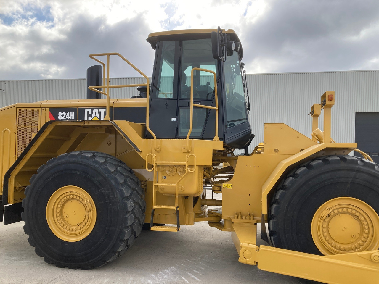 CATERPILLAR 824H - Бульдозер: фото 5 CATERPILLAR 824H - Бульдозер: фото 5