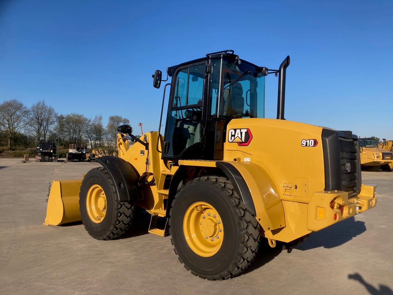 CATERPILLAR 910 - Колісний навантажувач: фото 1 CATERPILLAR 910 - Колісний навантажувач: фото 1