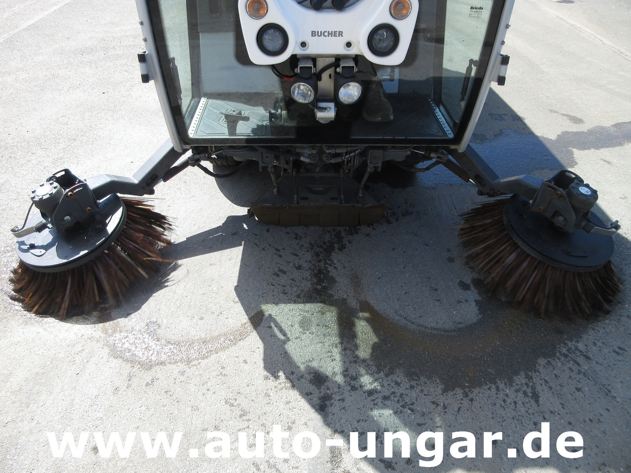 BUCHER CC 1000 Kleinkehrmaschine CityCat 4-Rad Lenkung - Промислова підмітальна машина: фото 5 BUCHER CC 1000 Kleinkehrmaschine CityCat 4-Rad Lenkung - Промислова підмітальна машина: фото 5