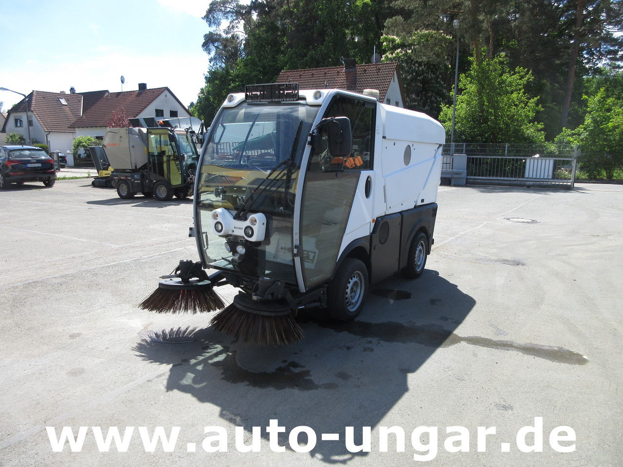 BUCHER CC 1000 Kleinkehrmaschine CityCat 4-Rad Lenkung - Промислова підмітальна машина: фото 1 BUCHER CC 1000 Kleinkehrmaschine CityCat 4-Rad Lenkung - Промислова підмітальна машина: фото 1