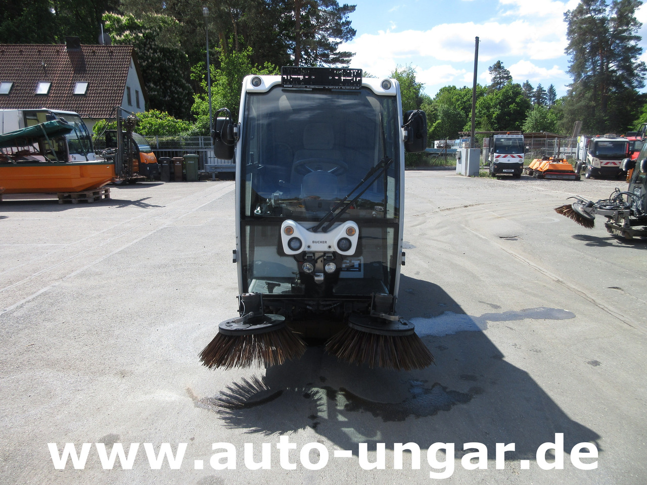 BUCHER CC 1000 Kleinkehrmaschine CityCat 4-Rad Lenkung - Промислова підмітальна машина: фото 2 BUCHER CC 1000 Kleinkehrmaschine CityCat 4-Rad Lenkung - Промислова підмітальна машина: фото 2