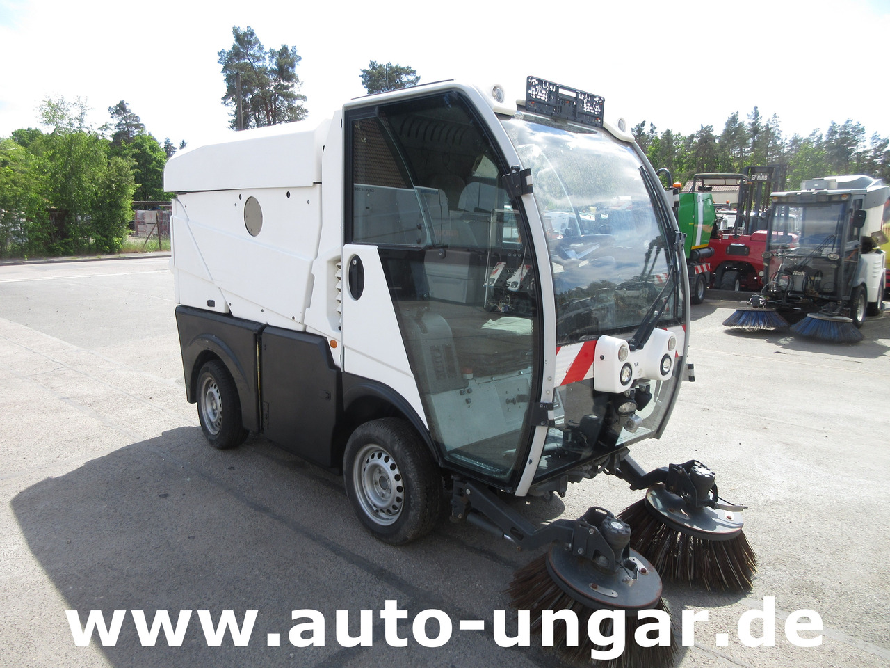 BUCHER CityCat CC1000 ERSATZTEILTRÄGER Kehrmaschine SPAREPARTS - Підмітально-прибиральна машина: фото 2 BUCHER CityCat CC1000 ERSATZTEILTRÄGER Kehrmaschine SPAREPARTS - Підмітально-прибиральна машина: фото 2