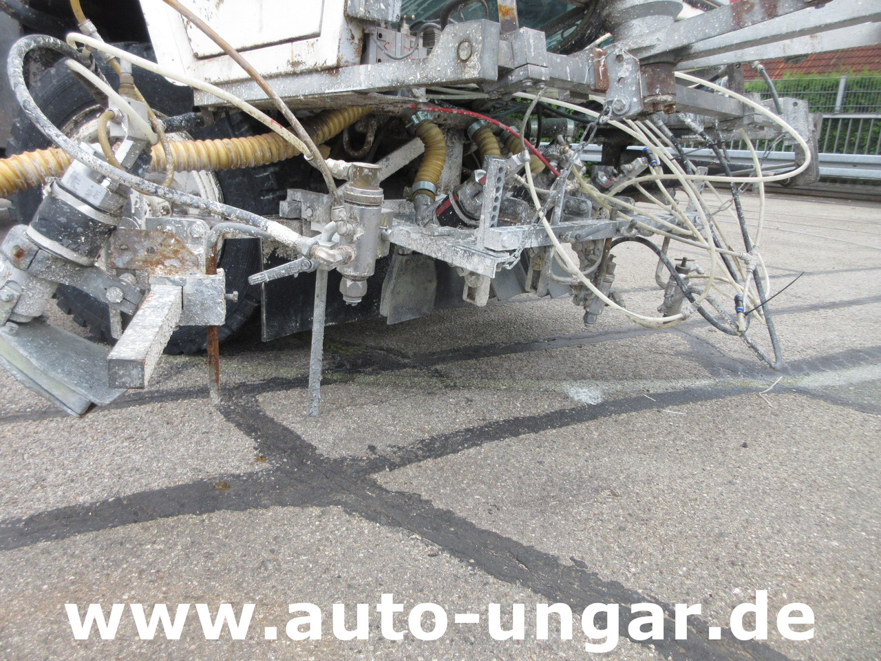 Euroliners Trassar Bagheera Markiermaschine Roadmarking Straßenmarkierung - Асфальтоукладальна машина: фото 4 Euroliners Trassar Bagheera Markiermaschine Roadmarking Straßenmarkierung - Асфальтоукладальна машина: фото 4