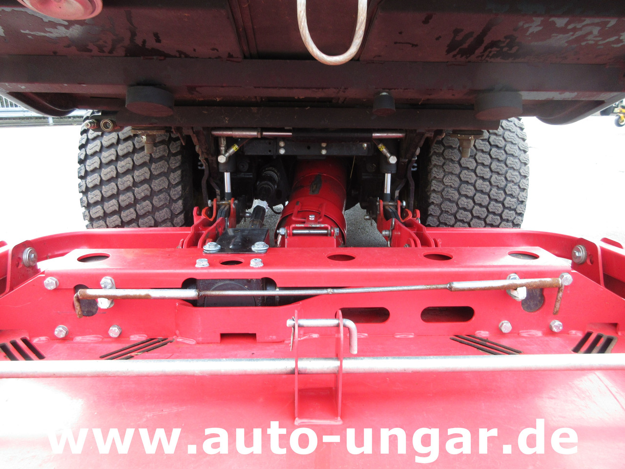 Комунальний трактор Gianni Ferrari Turbo 4 T Cruiser Großflächenmäher 4x4 mit Hochentleerung Bj. 2015: фото 8
