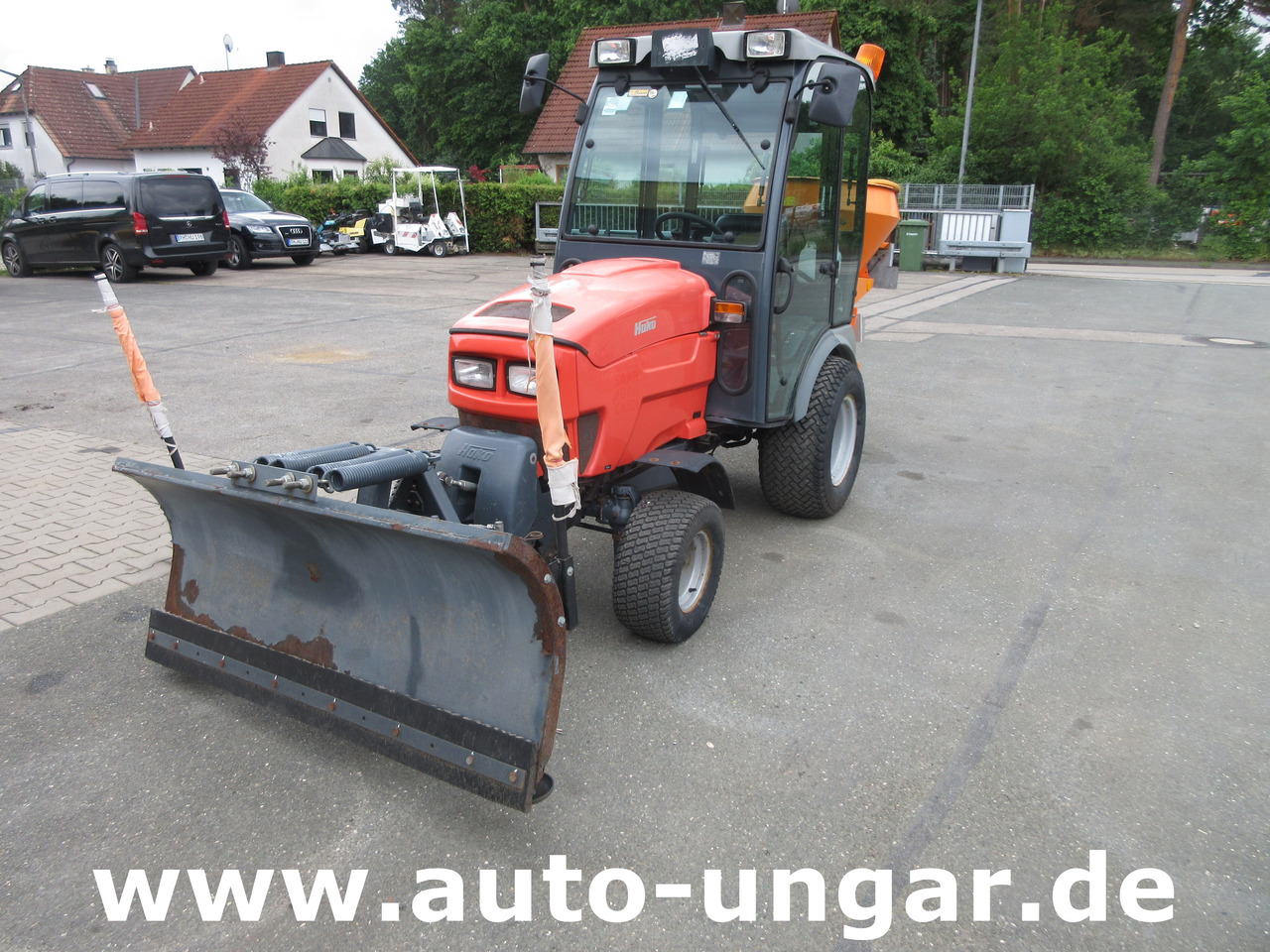 HAKO Hakotrac 2650 DA Winterdienst Schneepflug & Streuer 4x4 Zapfwelle Hydraulik - Комунальний трактор: фото 1 HAKO Hakotrac 2650 DA Winterdienst Schneepflug & Streuer 4x4 Zapfwelle Hydraulik - Комунальний трактор: фото 1