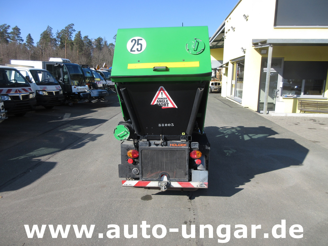 Holder X40 / X45 Baujahr 2017 Knicklenkung Kehraufbau 4x4 Kommunalhydraulik Frontheber - Підмітально-прибиральна машина: фото 4 Holder X40 / X45 Baujahr 2017 Knicklenkung Kehraufbau 4x4 Kommunalhydraulik Frontheber - Підмітально-прибиральна машина: фото 4