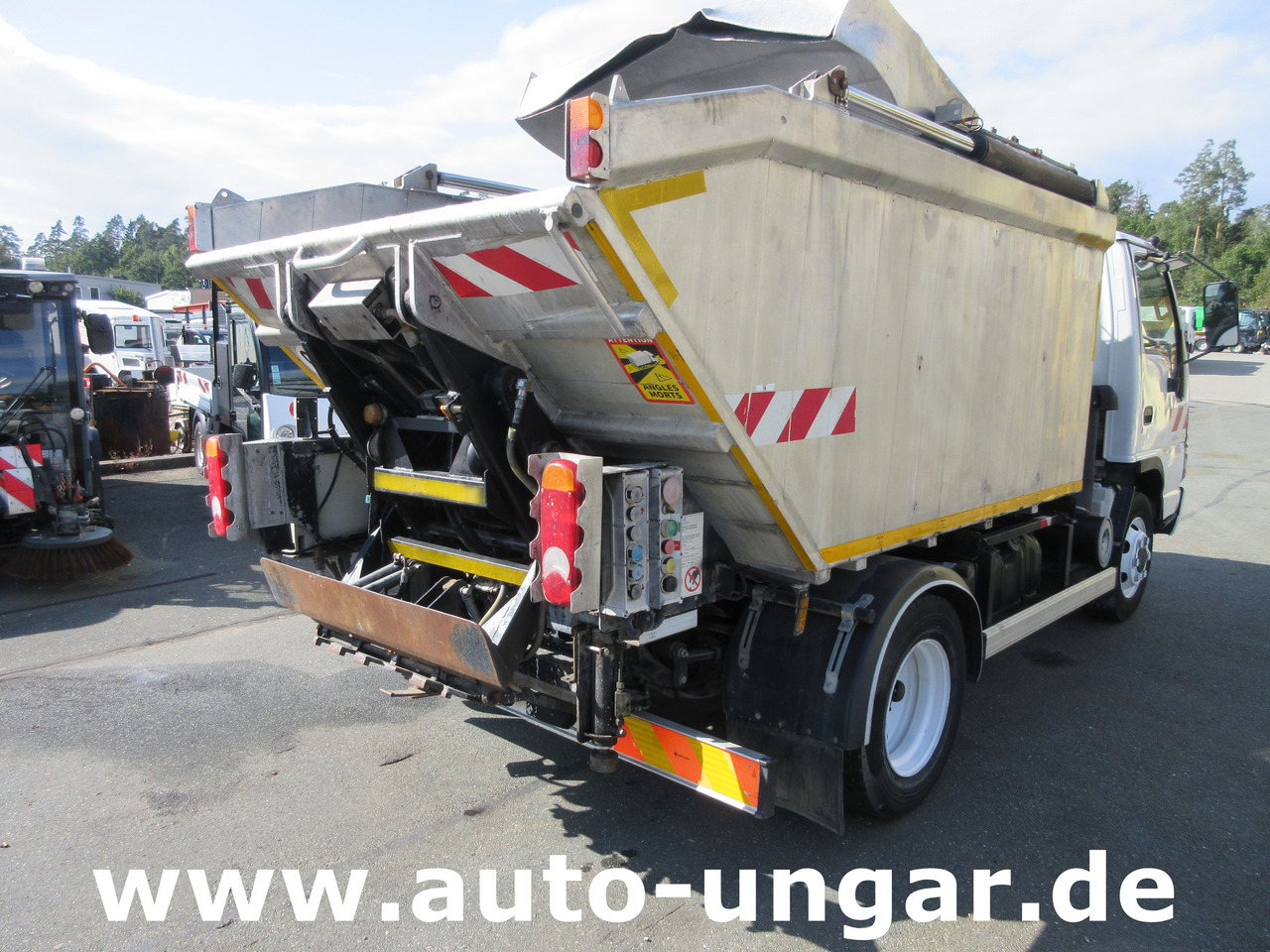 ISUZU NQR smoother NPR 75 Q75.Y07 Faun Müllwagen Euro 4 Kipper Lifter Presse - Сміттєвози: фото 5 ISUZU NQR smoother NPR 75 Q75.Y07 Faun Müllwagen Euro 4 Kipper Lifter Presse - Сміттєвози: фото 5