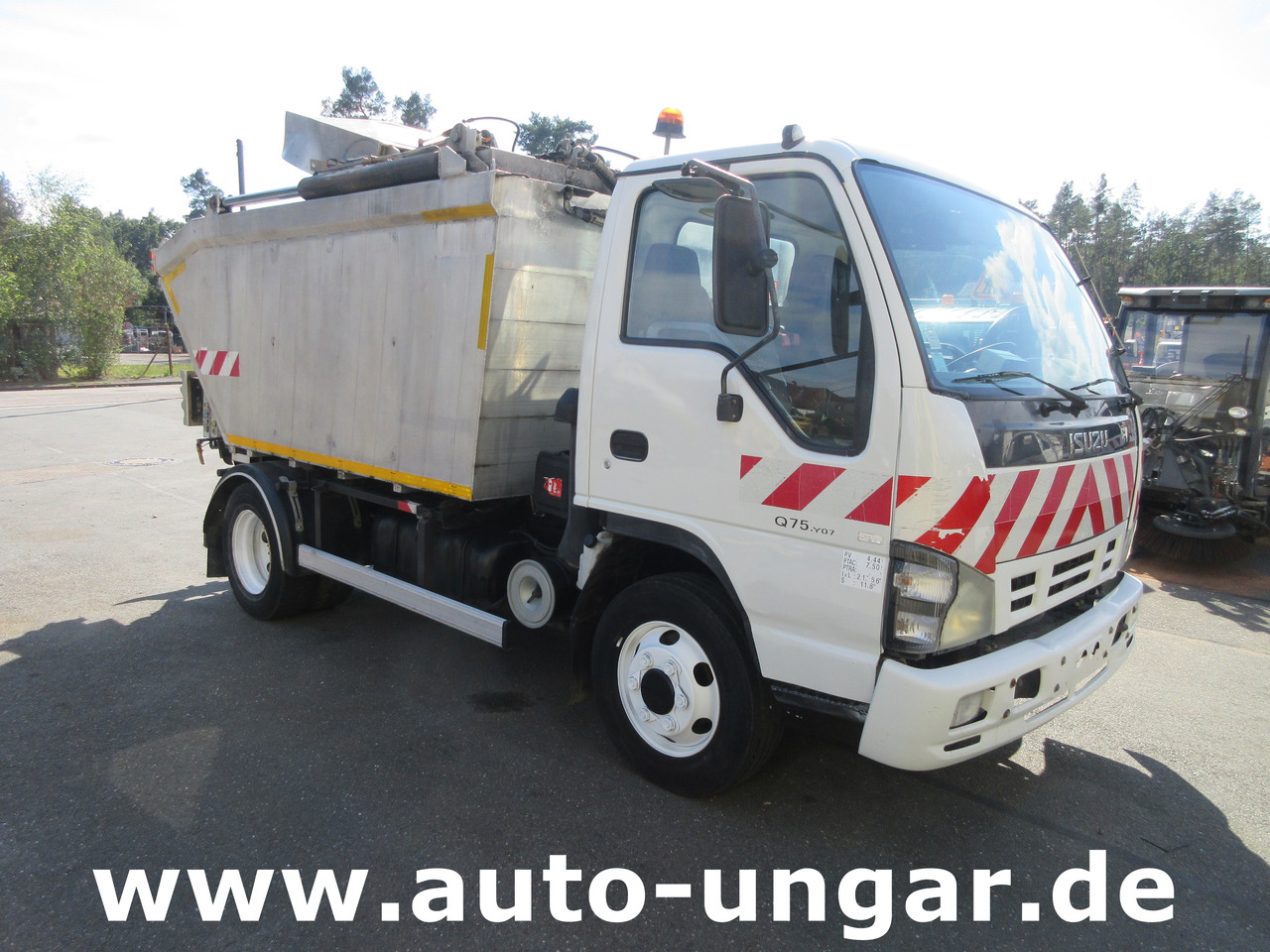 ISUZU NQR smoother NPR 75 Q75.Y07 Faun Müllwagen Euro 4 Kipper Lifter Presse - Сміттєвози: фото 3 ISUZU NQR smoother NPR 75 Q75.Y07 Faun Müllwagen Euro 4 Kipper Lifter Presse - Сміттєвози: фото 3