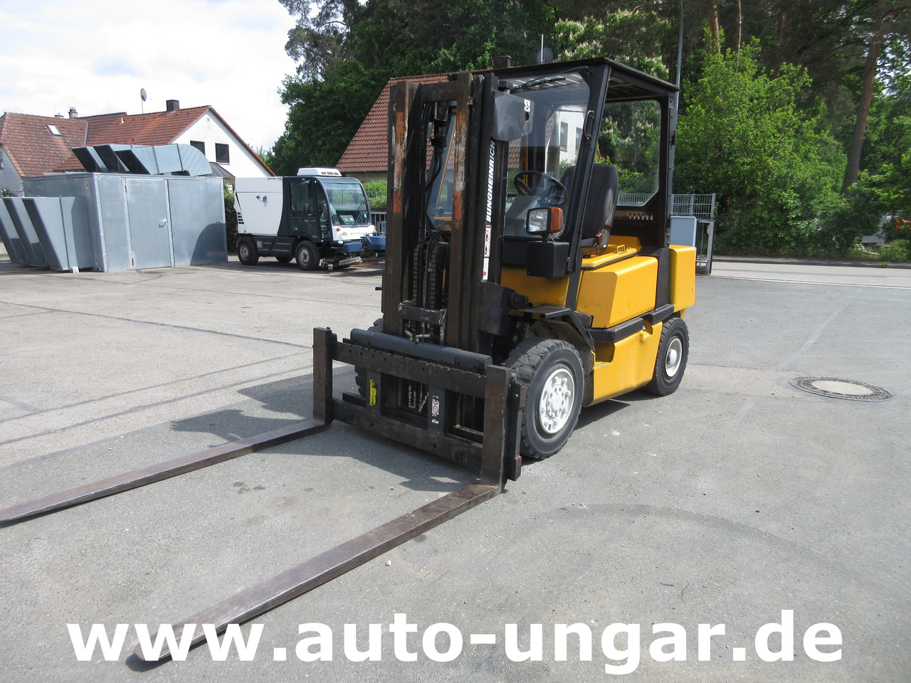 JUNGHEINRICH DFG 40 Diesel Gabelstapler 4.000kg Freihub Steinbock Yale Still Boss - Дизельний навантажувач: фото 1 JUNGHEINRICH DFG 40 Diesel Gabelstapler 4.000kg Freihub Steinbock Yale Still Boss - Дизельний навантажувач: фото 1