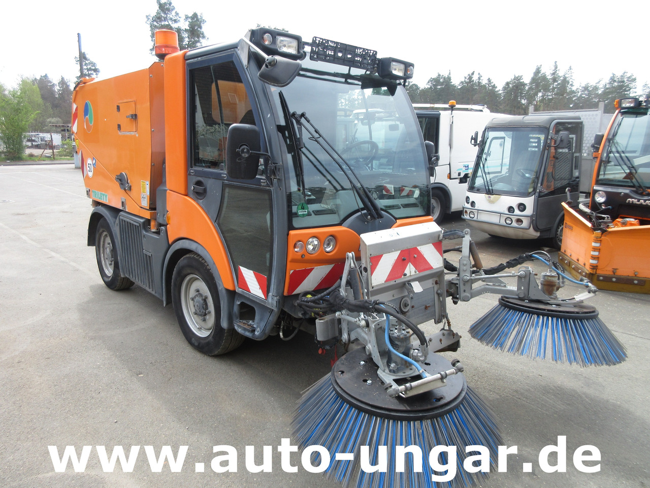 Multicar Tremo X56 4x4 Euro 5 Bj. 2015 Trilety TXK Kehr-Aufbau Motorschaden - Комунальна/ Спеціальна техніка: фото 1 Multicar Tremo X56 4x4 Euro 5 Bj. 2015 Trilety TXK Kehr-Aufbau Motorschaden - Комунальна/ Спеціальна техніка: фото 1